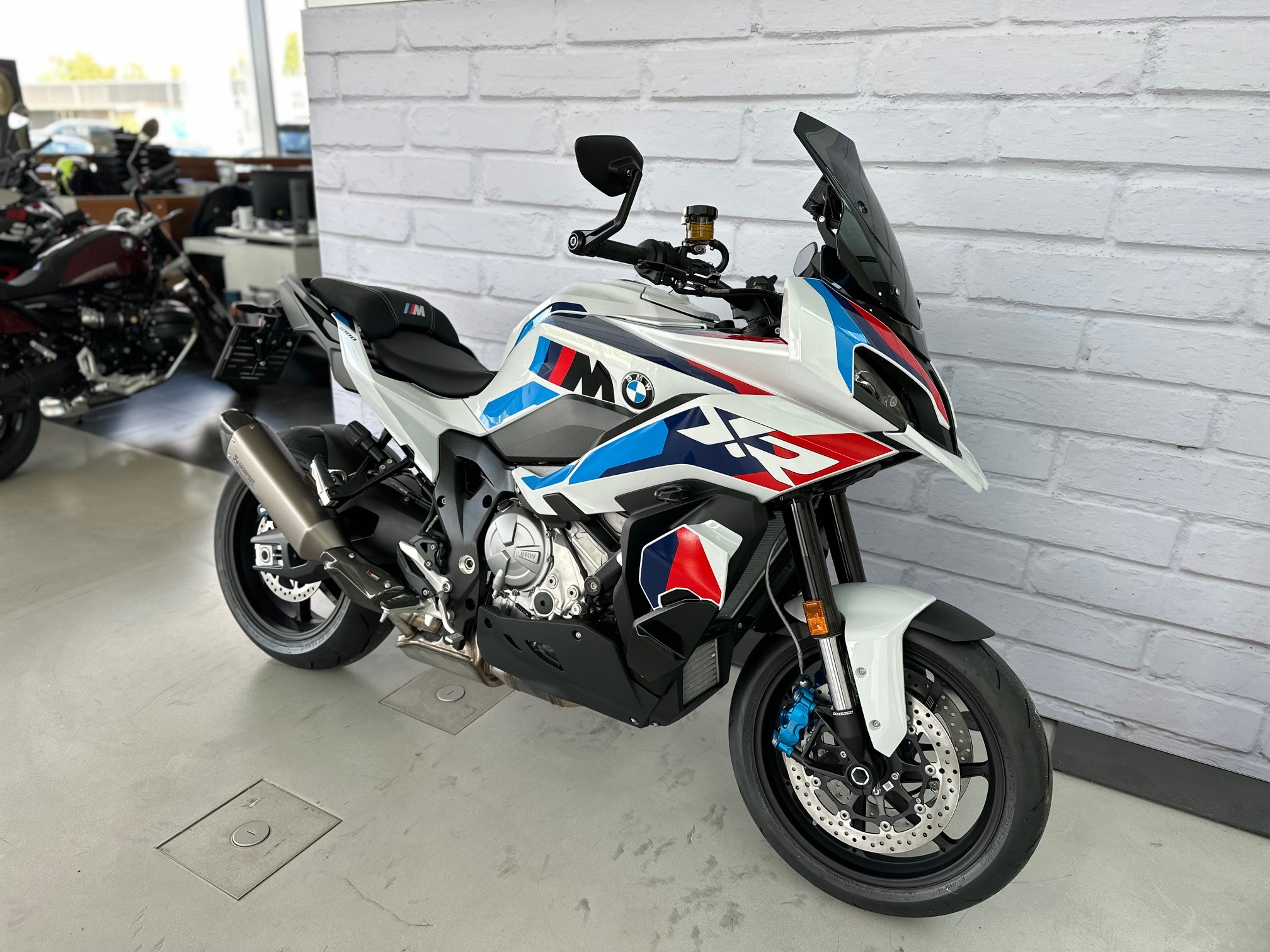 M 1000 XR<br>[7371748]