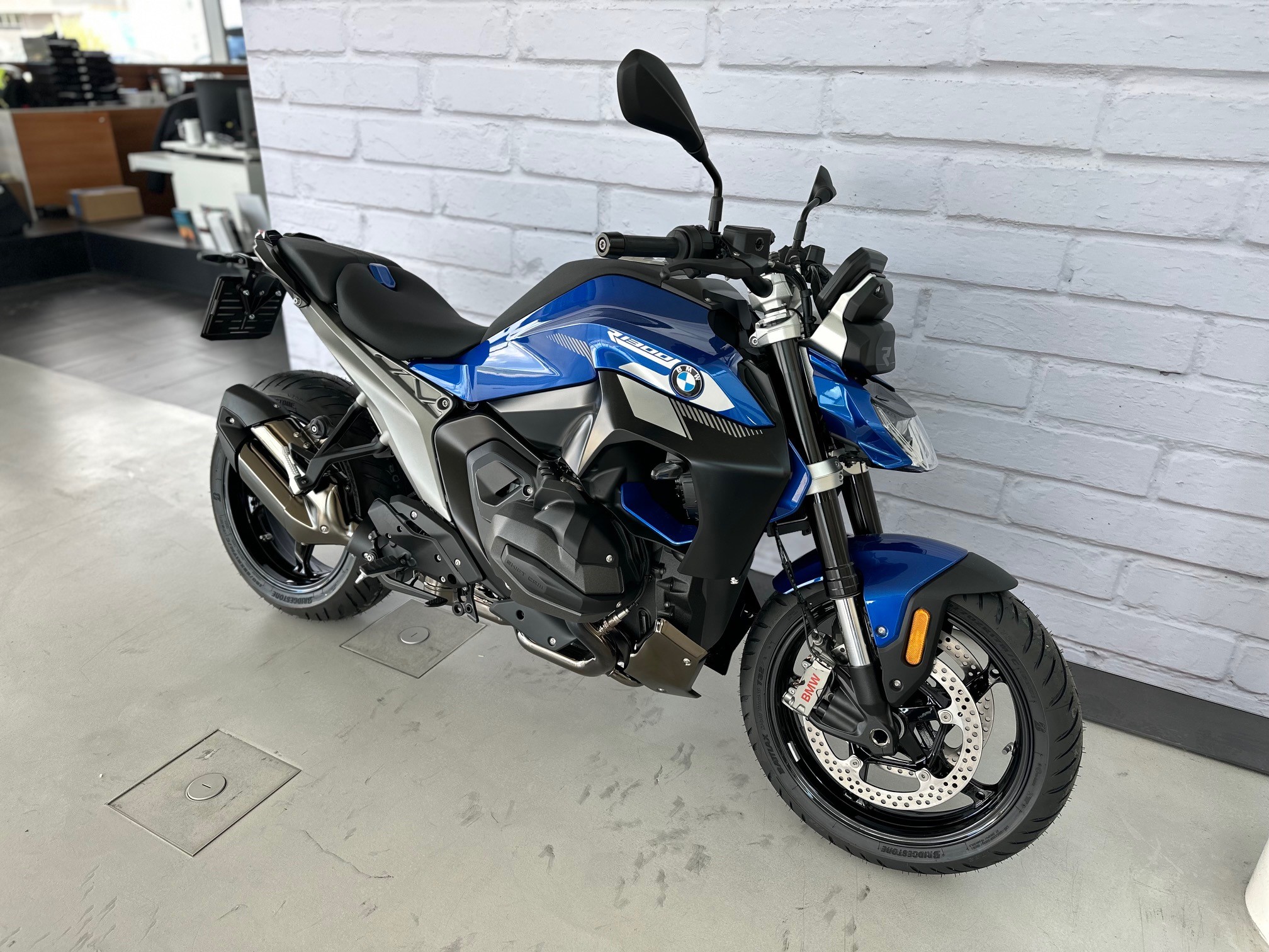 R 1300 R<br>[8007777]